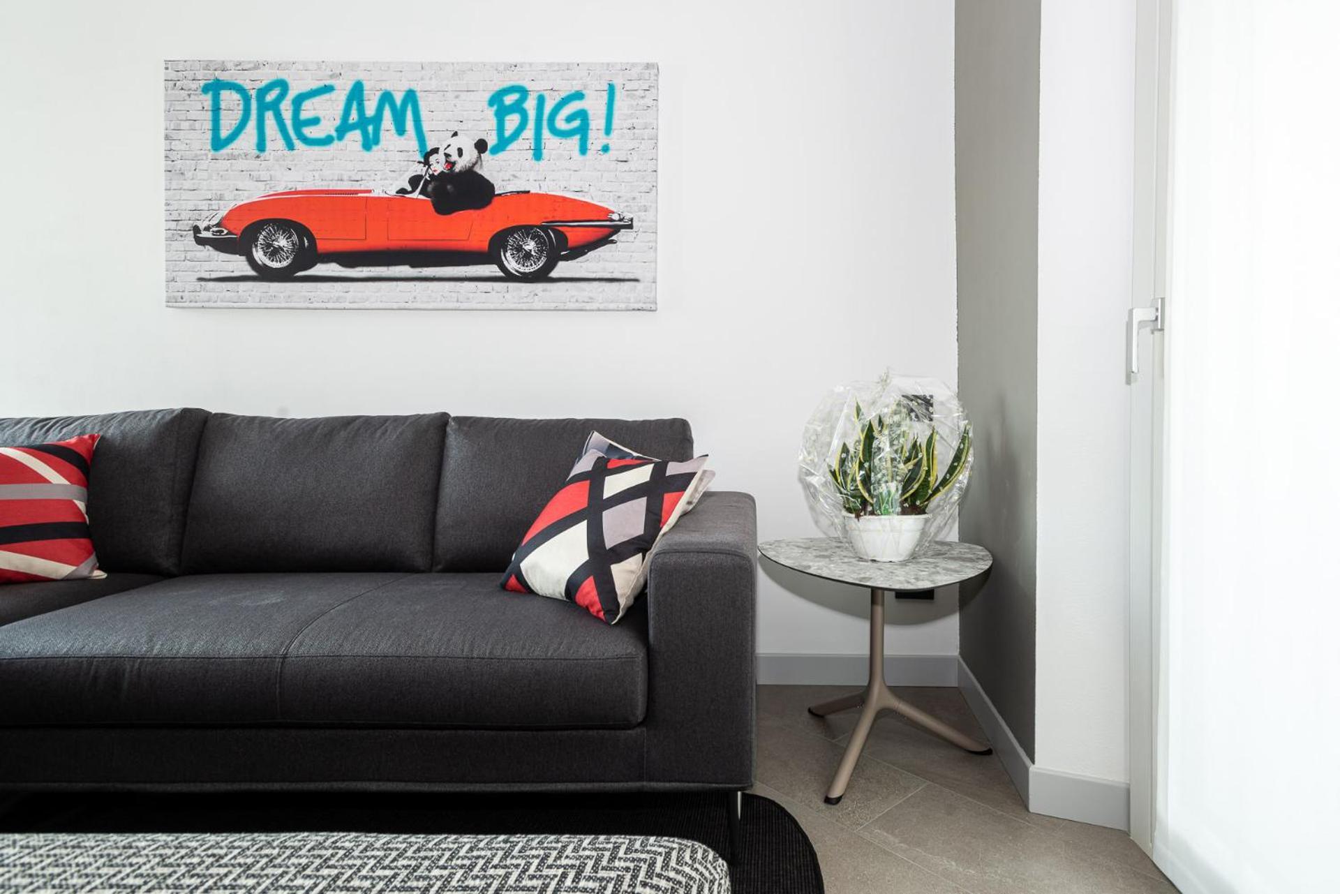 Mg House Luxury Apartment โกโม ภายนอก รูปภาพ