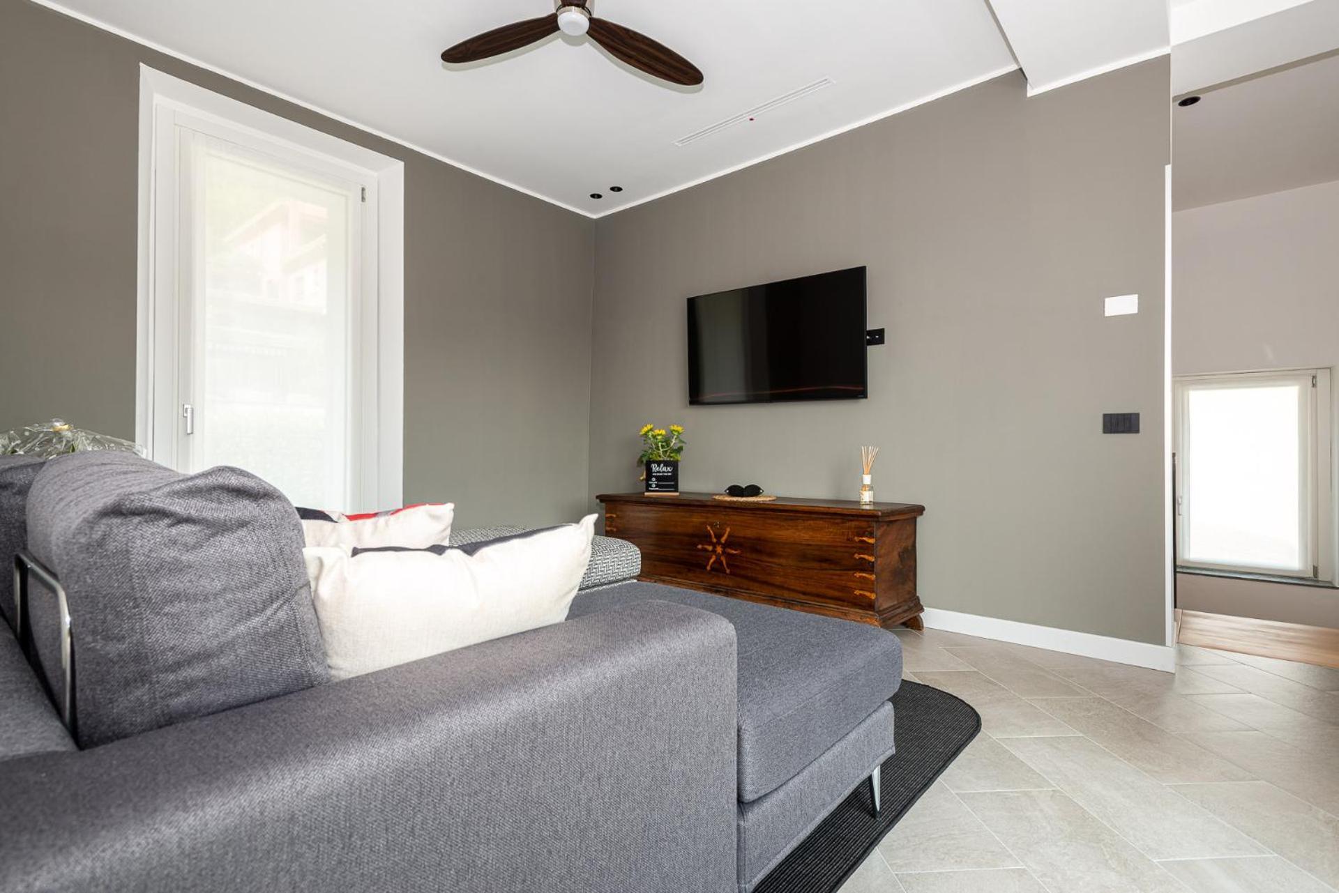 Mg House Luxury Apartment โกโม ภายนอก รูปภาพ