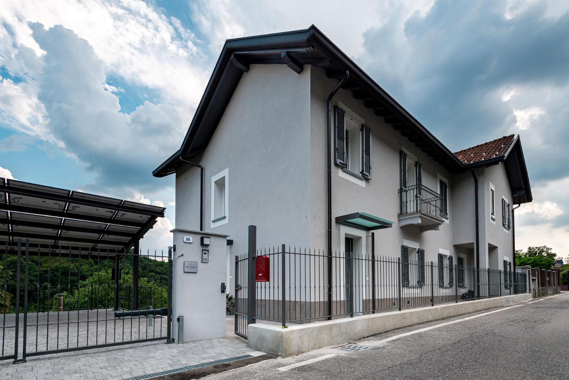 Mg House Luxury Apartment โกโม ภายนอก รูปภาพ