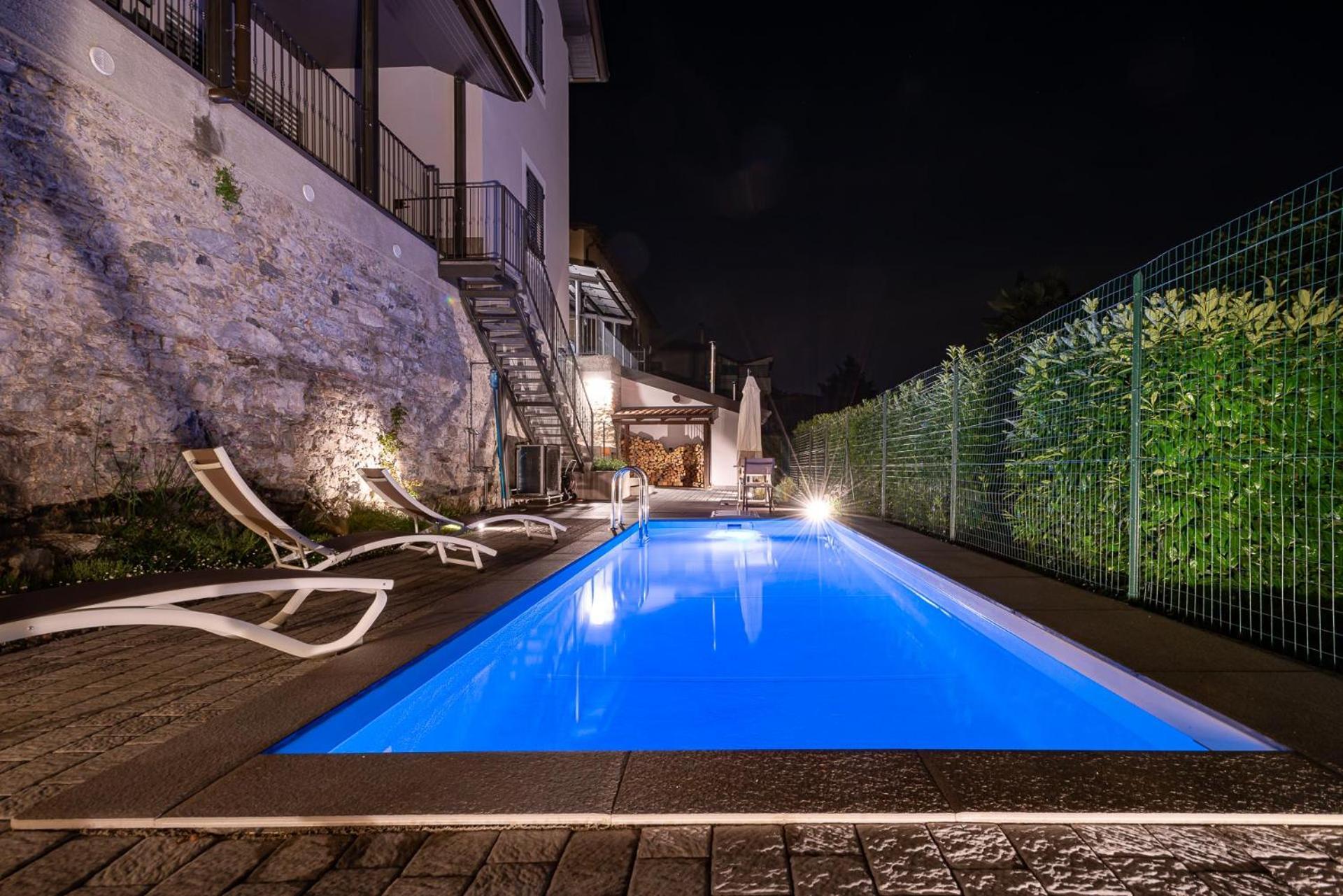 Mg House Luxury Apartment โกโม ภายนอก รูปภาพ